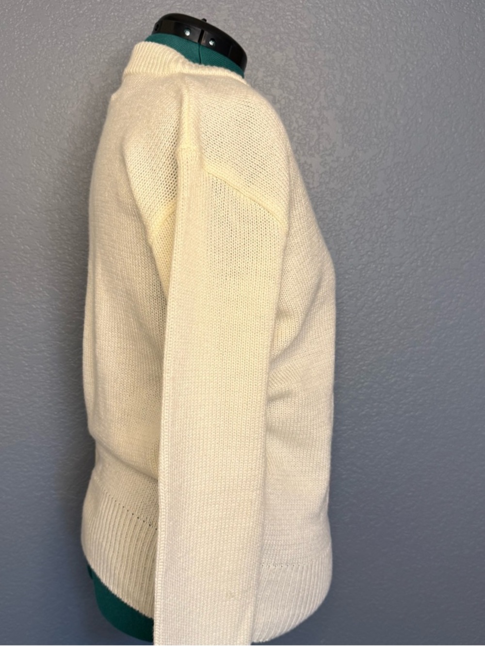 Vintage Disney Mickey Mouse Sweater XL Cream V Neck Graphic Knit Y2K - Picture 7 of 9